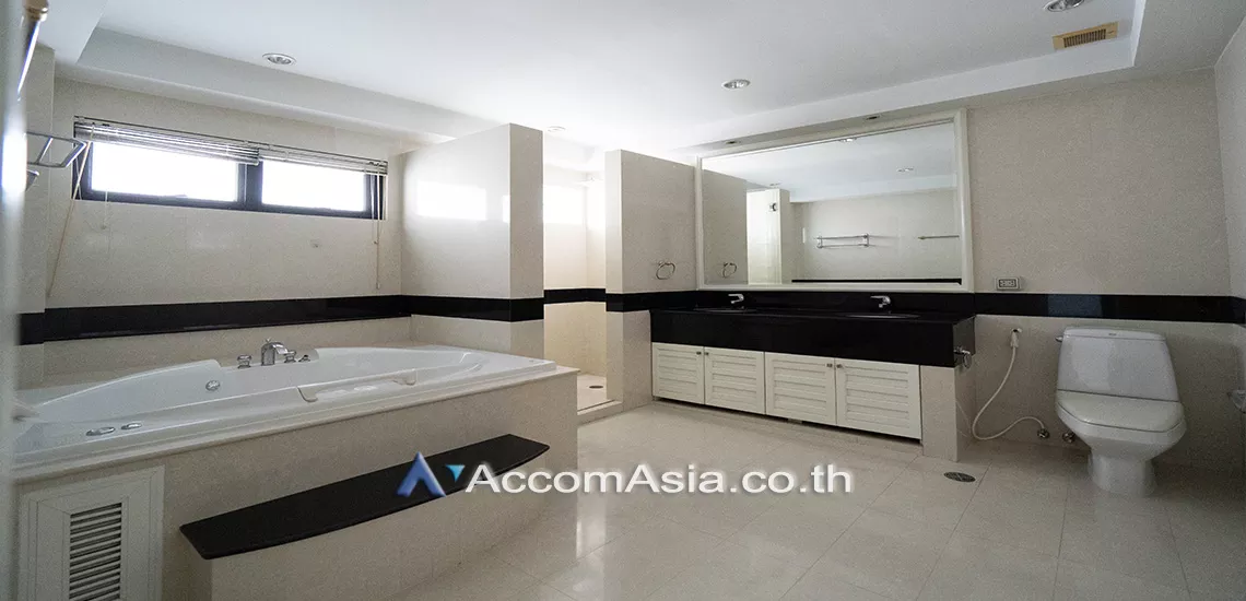 19  6 br Apartment For Rent in Sukhumvit ,Bangkok BTS Phrom Phong at High quality of living AA11251