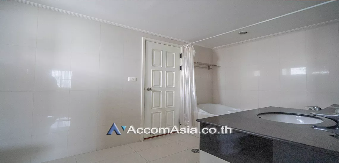 20  6 br Apartment For Rent in Sukhumvit ,Bangkok BTS Phrom Phong at High quality of living AA11251