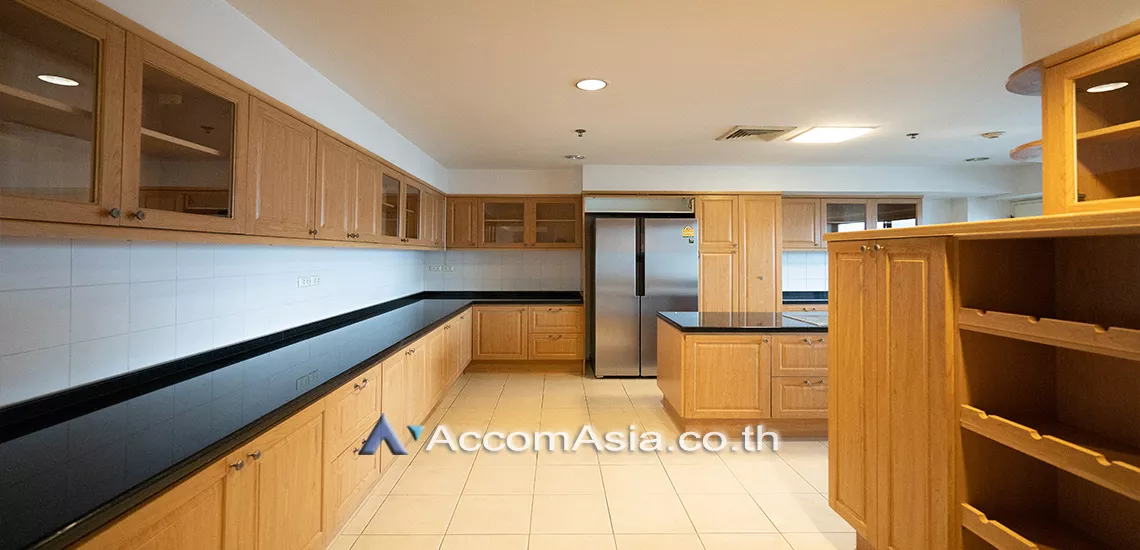 9  6 br Apartment For Rent in Sukhumvit ,Bangkok BTS Phrom Phong at High quality of living AA11251