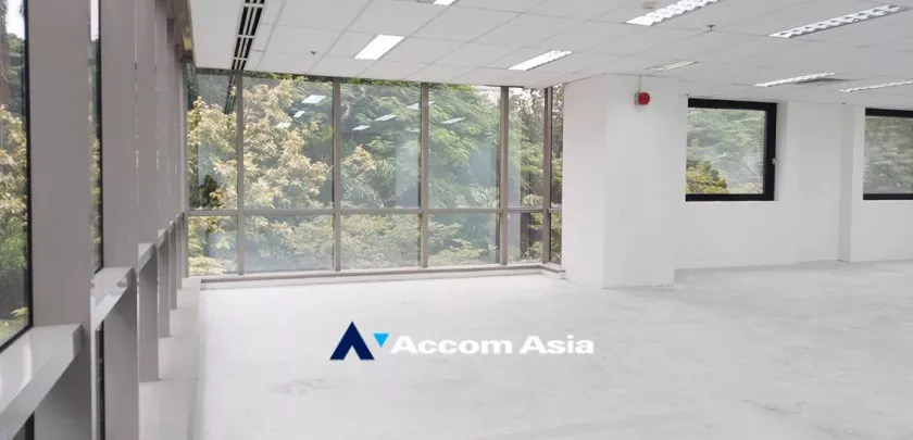  1  Office Space For Rent in Ploenchit ,Bangkok BTS Ploenchit at 208 Wireless Road Building AA11254