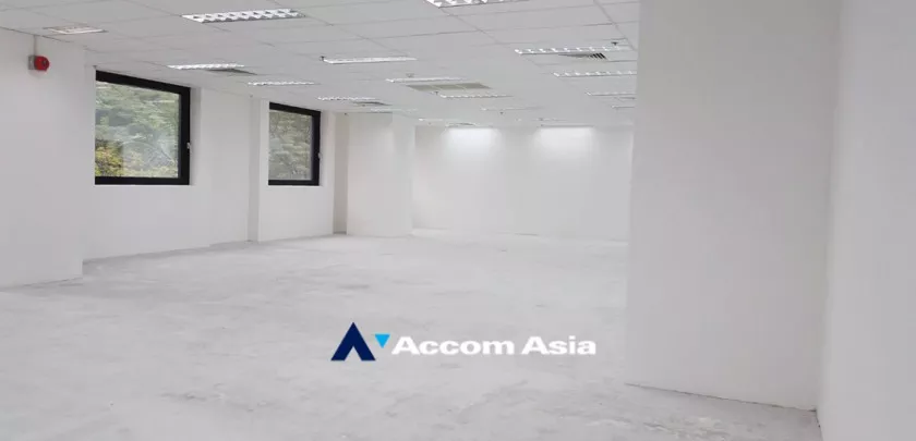 4  Office Space For Rent in Ploenchit ,Bangkok BTS Ploenchit at 208 Wireless Road Building AA11254