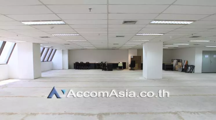 6  Office Space For Rent in Sathorn ,Bangkok BTS Surasak at Chartered Square Building AA11272