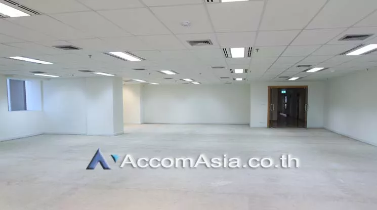  1  Office Space For Rent in Sathorn ,Bangkok BTS Surasak at Chartered Square Building AA11274
