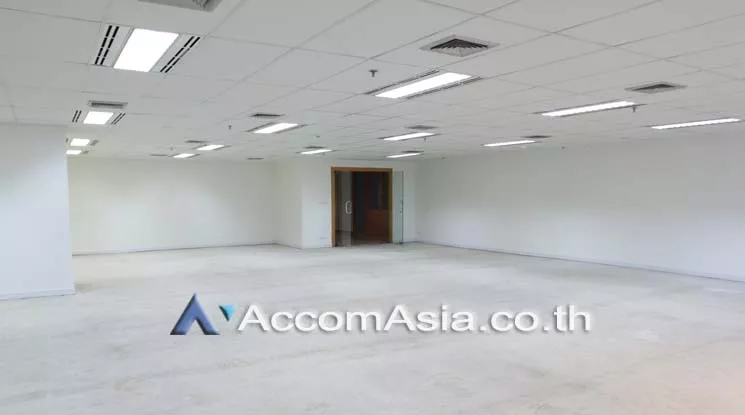  1  Office Space For Rent in Sathorn ,Bangkok BTS Surasak at Chartered Square Building AA11274
