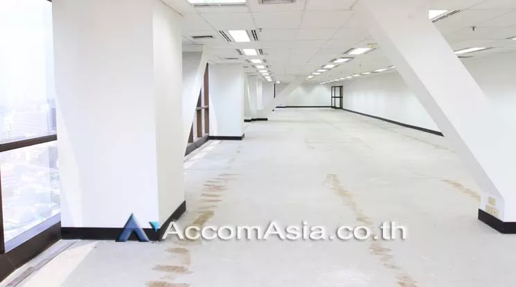 7  Office Space For Rent in Sathorn ,Bangkok BTS Surasak at Chartered Square Building AA11283