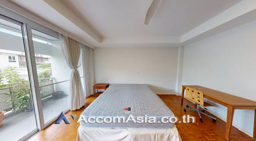 14  4 br Apartment For Rent in Sathorn ,Bangkok BTS Chong Nonsi at Low rise - Cozy Apartment AA11288