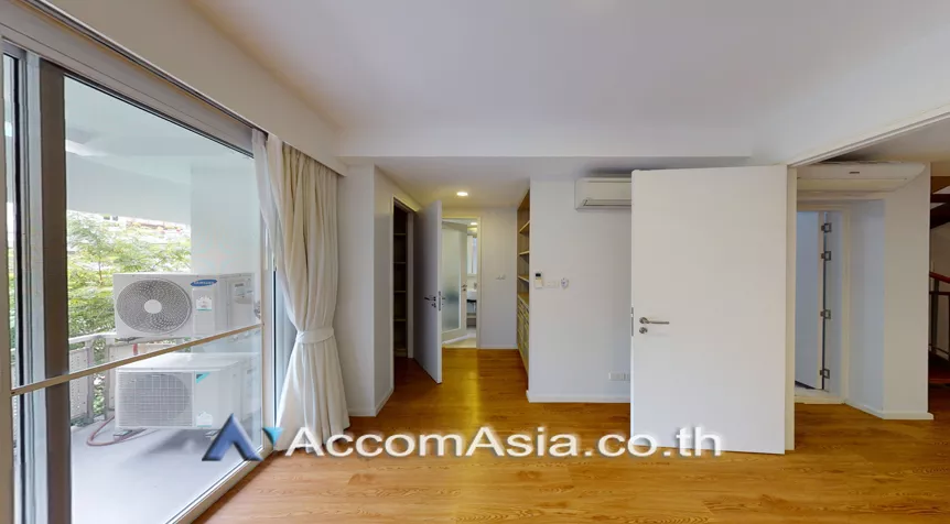 4  4 br Apartment For Rent in Sathorn ,Bangkok BTS Chong Nonsi at Low rise - Cozy Apartment AA11288