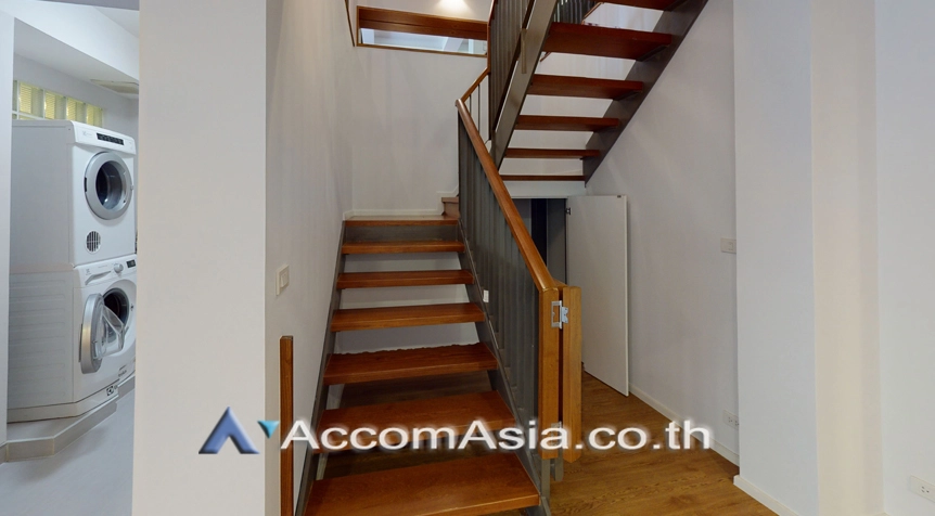 5  4 br Apartment For Rent in Sathorn ,Bangkok BTS Chong Nonsi at Cozy Low-Rise Apartment in a Premium Compound AA11288