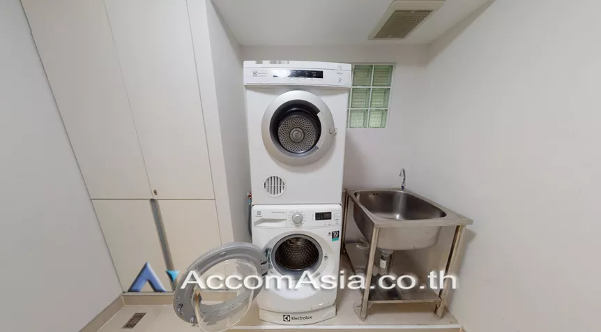 6  4 br Apartment For Rent in Sathorn ,Bangkok BTS Chong Nonsi at Low rise - Cozy Apartment AA11288