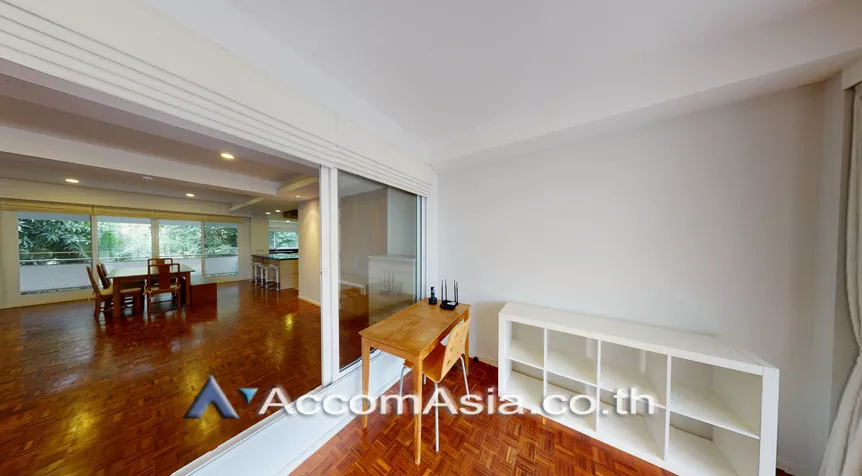 9  4 br Apartment For Rent in Sathorn ,Bangkok BTS Chong Nonsi at Low rise - Cozy Apartment AA11288