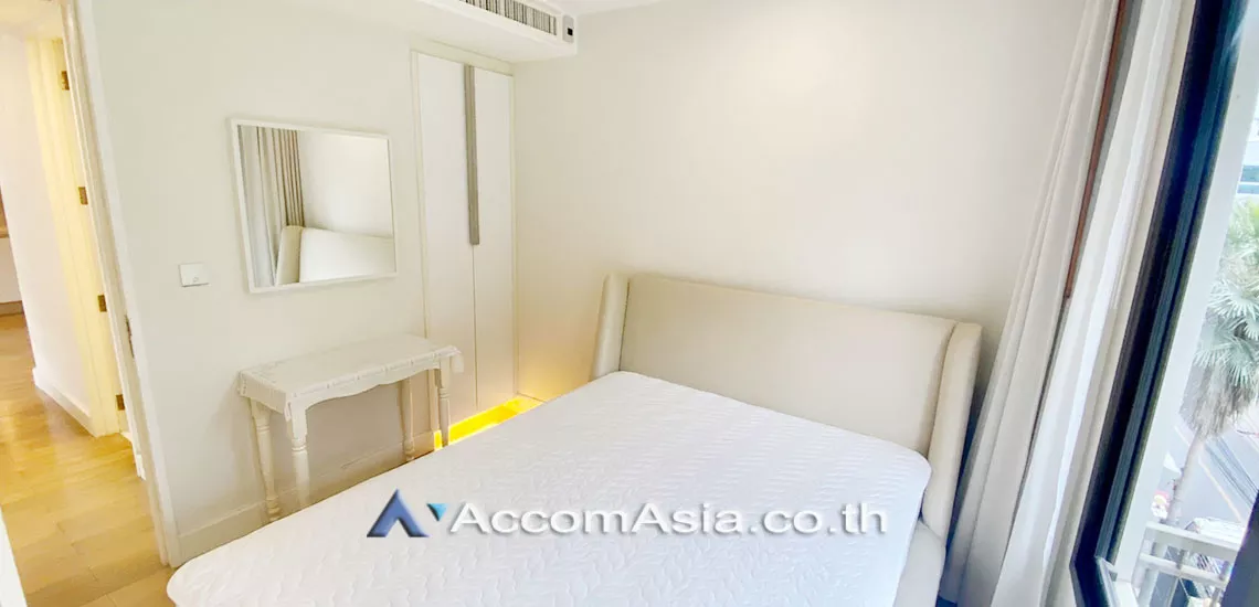 unit 2 Bedrooms  Condominium For Rent in Silom, Bangkok  near BTS Chong Nonsi (AA11294)