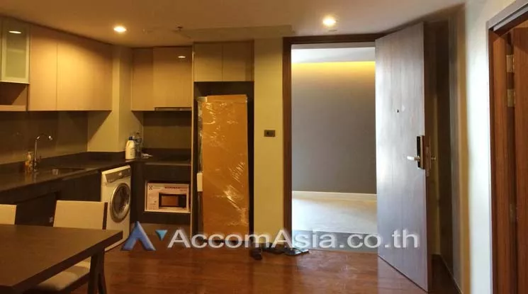 unit 1 Bedroom  Condominium For Rent in Sathorn, Bangkok  near BTS Chong Nonsi (AA11296)