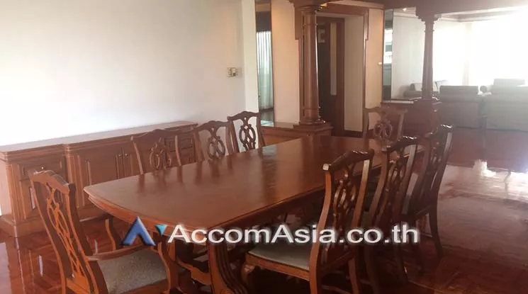 unit 4 Bedrooms  Apartment For Rent in Sukhumvit, Bangkok  near BTS Asok - MRT Sukhumvit (AA11327)