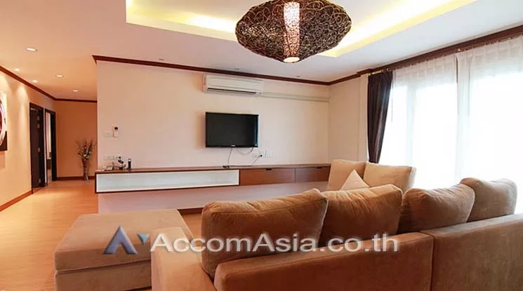 Pet friendly |  Spacious Room Apartment  3 Bedroom for Rent BTS Ekkamai in Sukhumvit Bangkok