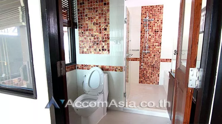 4  3 br Apartment For Rent in Sukhumvit ,Bangkok BTS Ekkamai at Spacious Unique AA11337