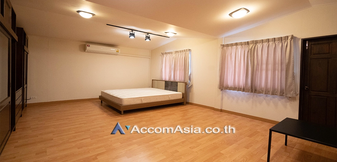 14  3 br House for rent and sale in Sukhumvit ,Bangkok BTS Nana AA11344
