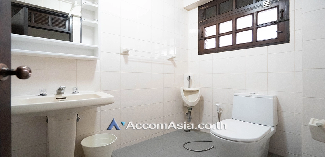 18  3 br House for rent and sale in Sukhumvit ,Bangkok BTS Nana AA11344