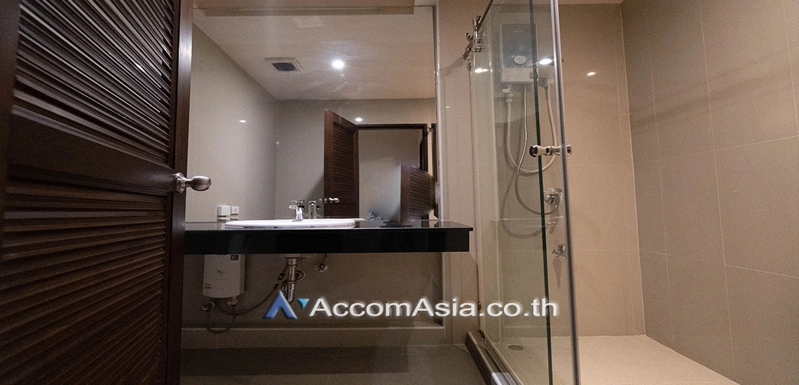 20  3 br House for rent and sale in Sukhumvit ,Bangkok BTS Nana AA11344