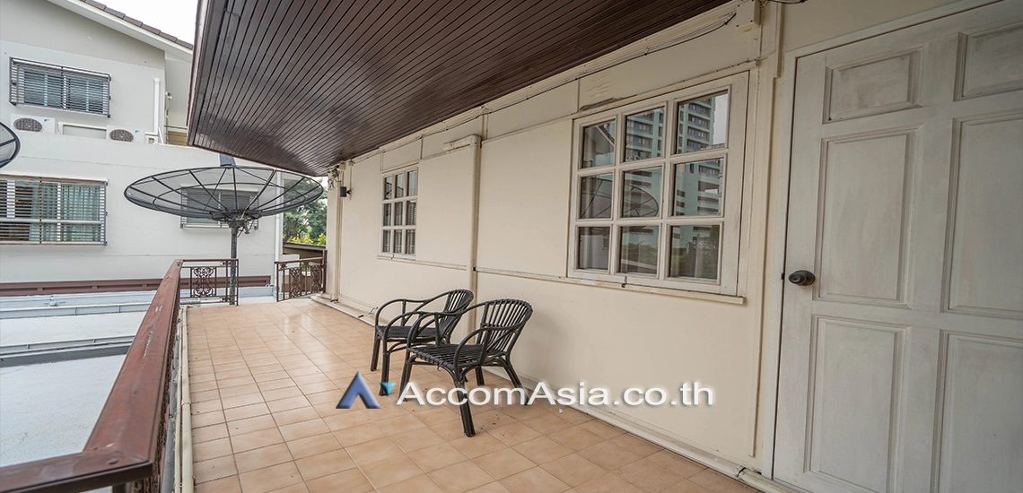 22  3 br House for rent and sale in Sukhumvit ,Bangkok BTS Nana AA11344