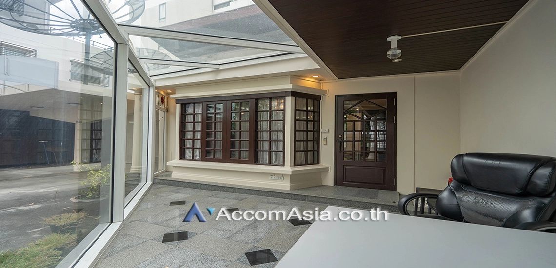 7  3 br House for rent and sale in Sukhumvit ,Bangkok BTS Nana AA11344