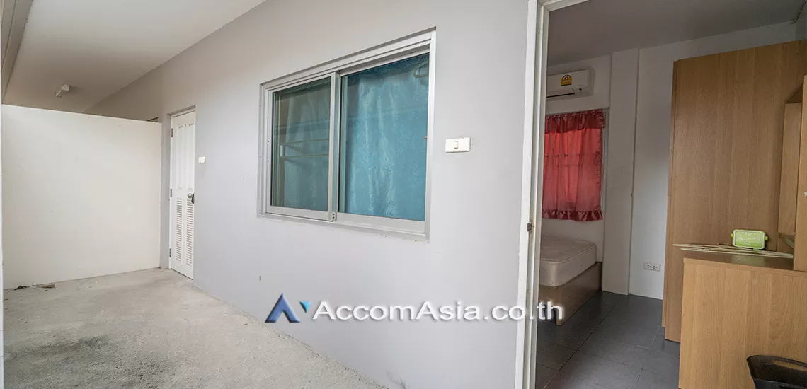 24  3 br House For Rent in sukhumvit ,Bangkok BTS Nana AA11344
