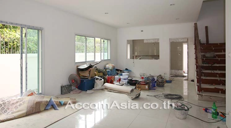  1  4 br Townhouse For Rent in Sukhumvit ,Bangkok BTS Nana AA11345
