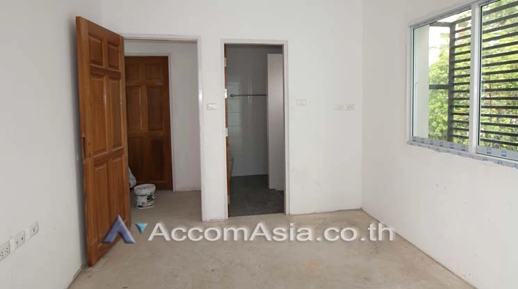 5  4 br Townhouse For Rent in Sukhumvit ,Bangkok BTS Nana AA11345