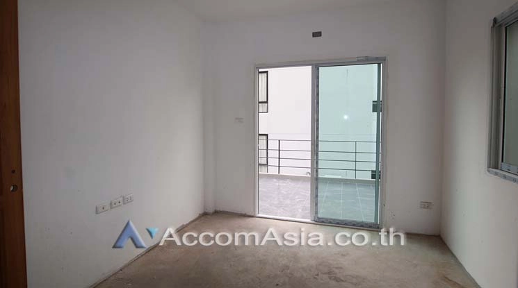 8  3 br Townhouse For Rent in Sukhumvit ,Bangkok BTS Nana AA11346