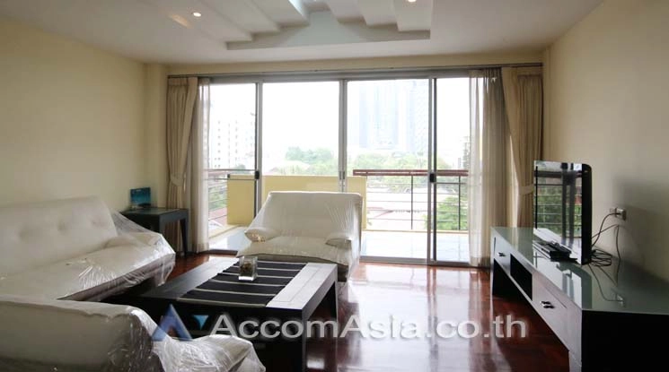Pet friendly |  Pet-Friendly, Cozy and Serene Serviced Apartment in Thonglor Apartment  3 Bedroom for Rent BTS Thong Lo in Sukhumvit Bangkok