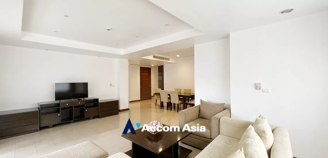 unitPet friendly |  3 Bedrooms  Apartment For Rent in Sathorn, Bangkok  near BTS Chong Nonsi (AA11352)