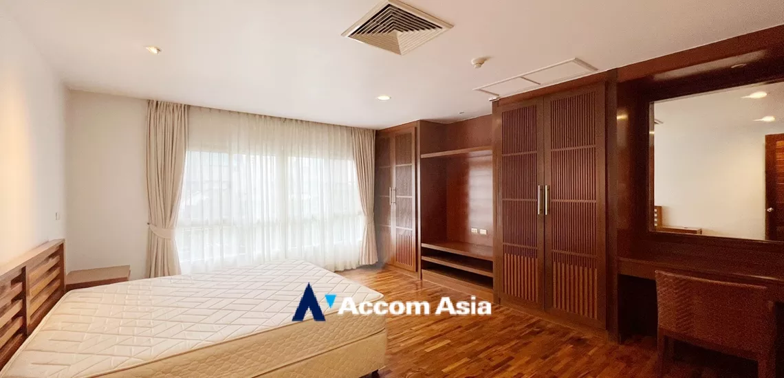 11  3 br Apartment For Rent in Sathorn ,Bangkok BTS Chong Nonsi at Quality Of Living AA11352