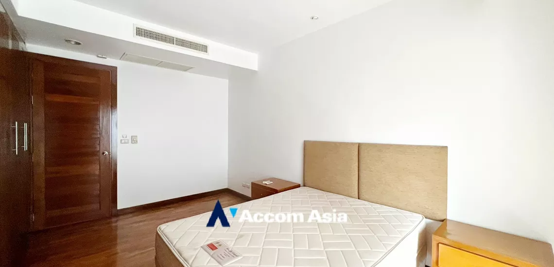 14  3 br Apartment For Rent in Sathorn ,Bangkok BTS Chong Nonsi at Quality Of Living AA11352
