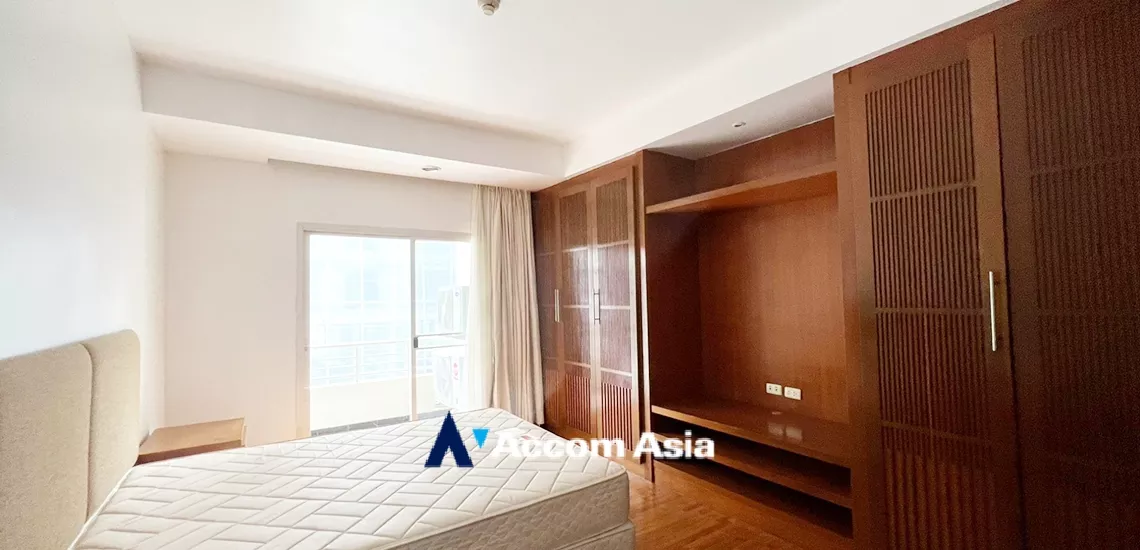 15  3 br Apartment For Rent in Sathorn ,Bangkok BTS Chong Nonsi at Quality Of Living AA11352