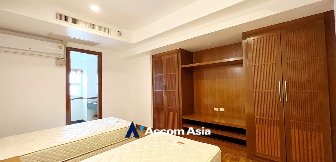 17  3 br Apartment For Rent in Sathorn ,Bangkok BTS Chong Nonsi at Quality Of Living AA11352