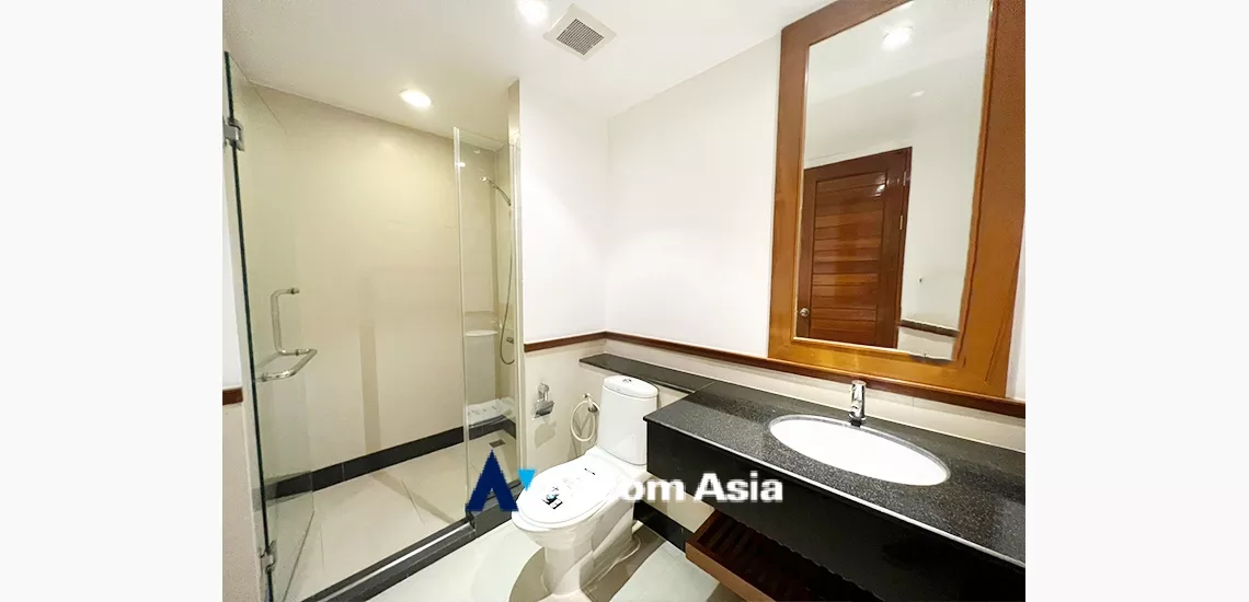 20  3 br Apartment For Rent in Sathorn ,Bangkok BTS Chong Nonsi at Quality Of Living AA11352