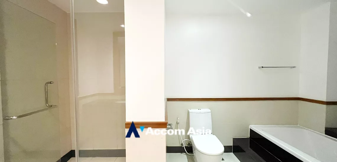 23  3 br Apartment For Rent in Sathorn ,Bangkok BTS Chong Nonsi at Quality Of Living AA11352