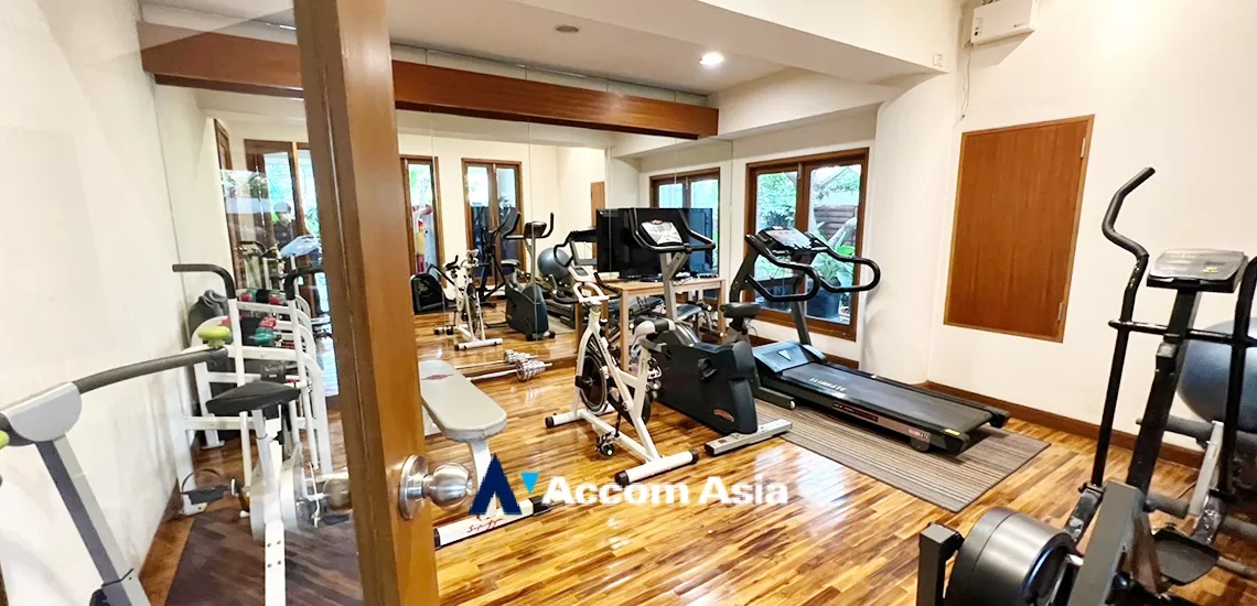 28  3 br Apartment For Rent in Sathorn ,Bangkok BTS Chong Nonsi at Quality Of Living AA11352