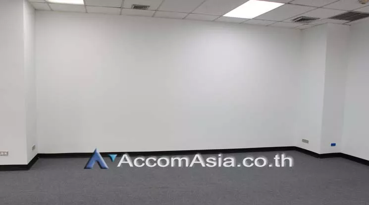 unit Office space For Rent in Silom, Bangkok  near BTS Sala Daeng (AA11373)