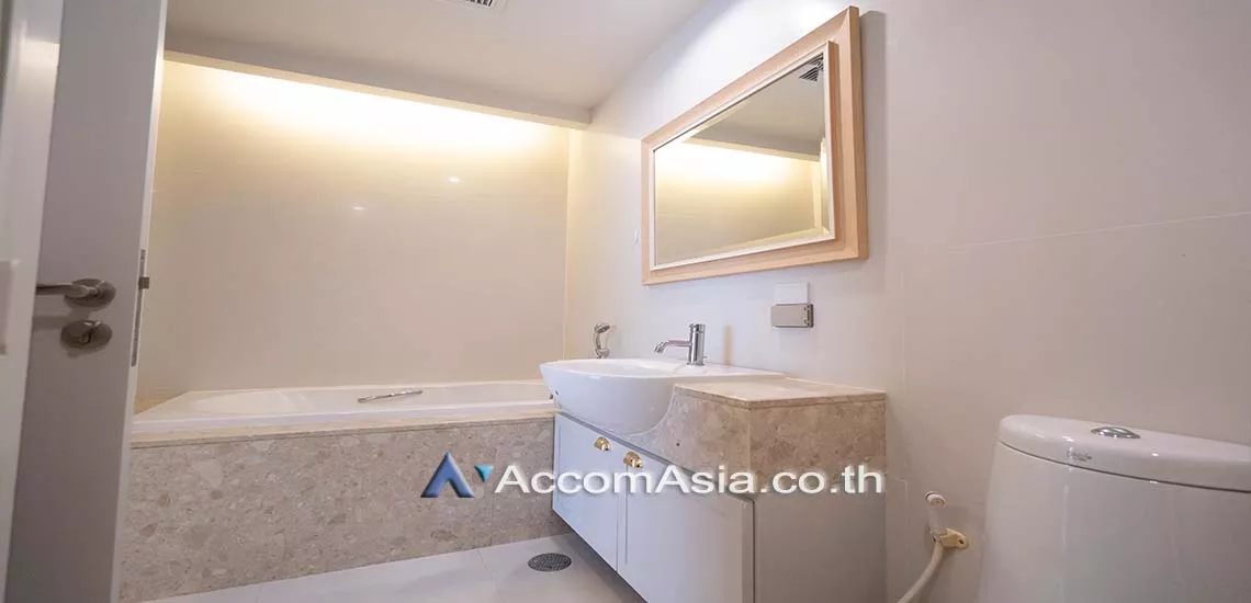 6  1 br Apartment For Rent in Ploenchit ,Bangkok BTS Ploenchit at Set on Landscape Court Yard 10267