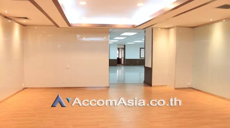 6  Office Space For Rent in Sukhumvit ,Bangkok BTS Asok - MRT Sukhumvit at Rajapark Building AA11421