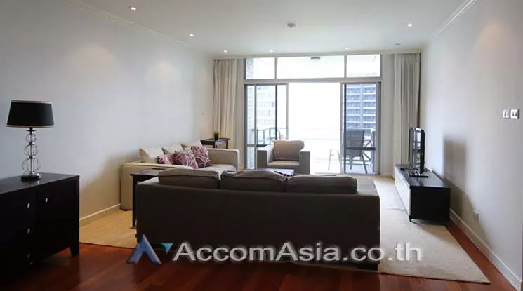 Pet friendly |  2 Bedrooms  Condominium For Rent in Ploenchit, Bangkok  near BTS Ploenchit (AA11436)
