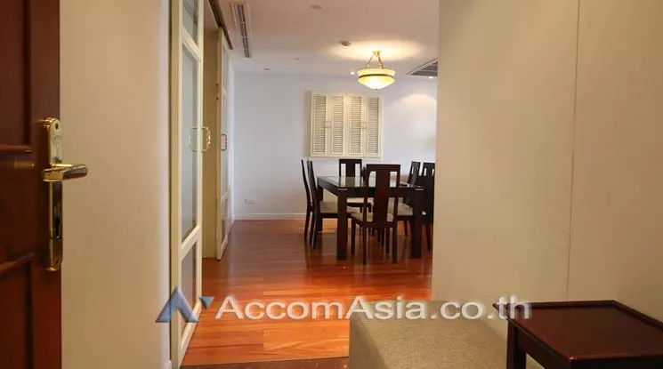 Pet friendly |  2 Bedrooms  Condominium For Rent in Ploenchit, Bangkok  near BTS Ploenchit (AA11436)
