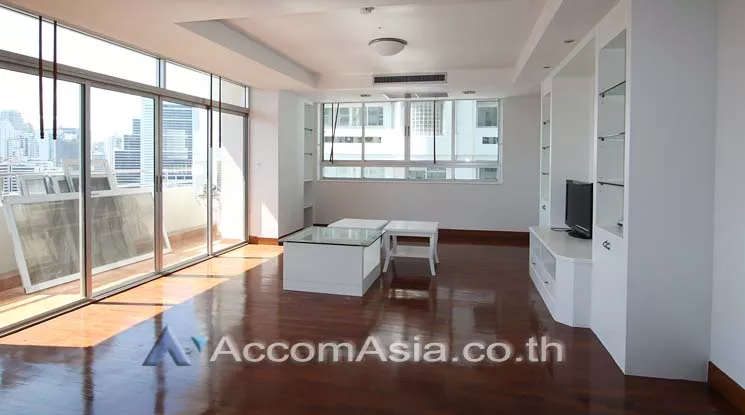 unit 3 Bedrooms  Apartment For Rent in Sukhumvit, Bangkok  near BTS Phrom Phong (AA11452)
