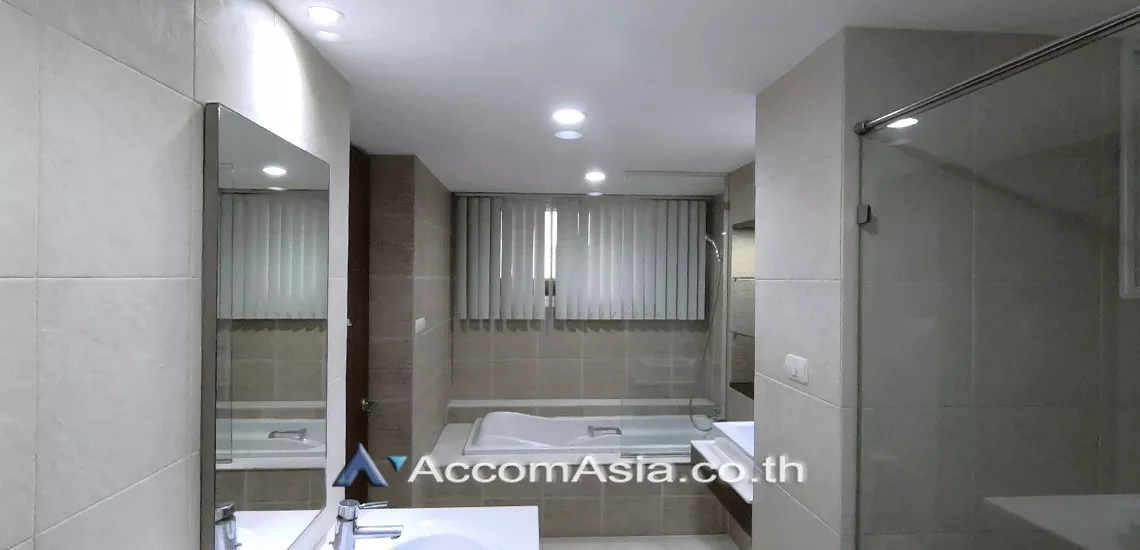 12  3 br Condominium For Rent in Sukhumvit ,Bangkok BTS Ekkamai at Avenue 61 AA11471
