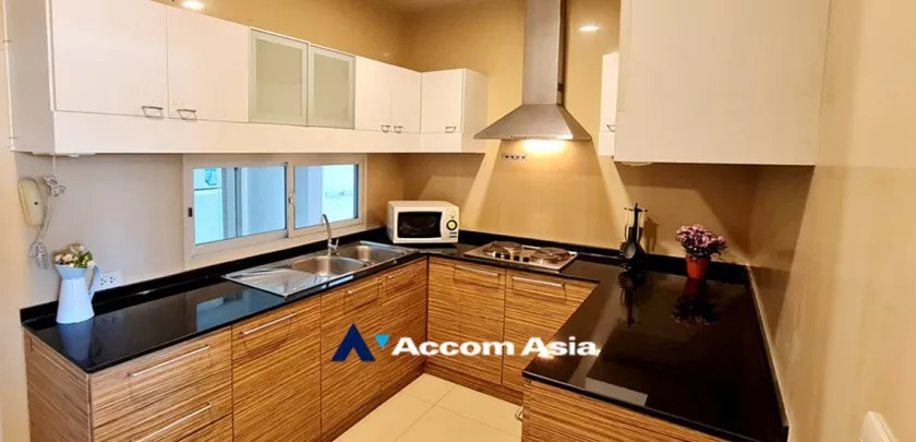Pet friendly |  3 Bedrooms  Apartment For Rent in Sukhumvit, Bangkok  near BTS Phrom Phong (AA11516)