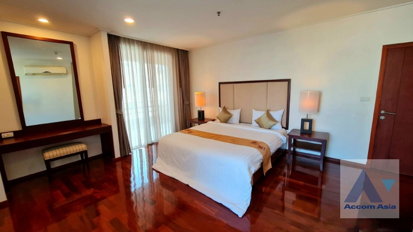 8  3 br Apartment For Rent in Sukhumvit ,Bangkok BTS Phrom Phong at Fully Furnished Suites AA11517