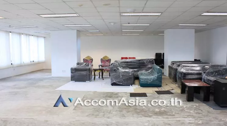  2  Office Space For Rent in Ratchadapisek ,Bangkok  at Le Concorde Tower AA11522