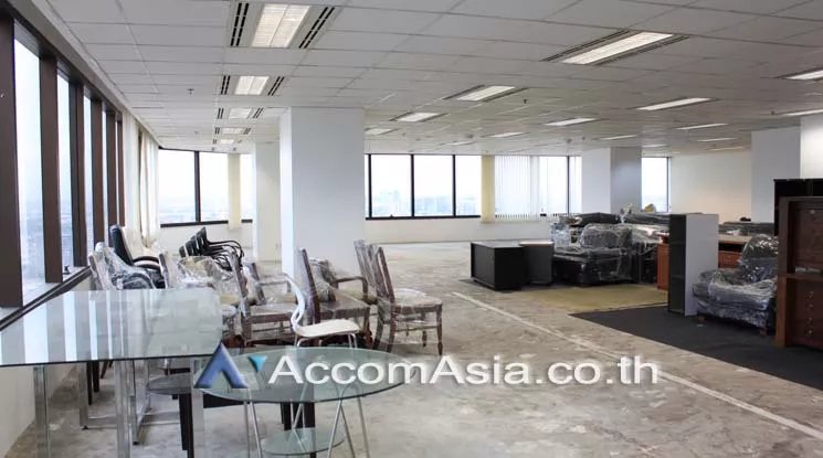  1  Office Space For Rent in Ratchadapisek ,Bangkok  at Le Concorde Tower AA11522
