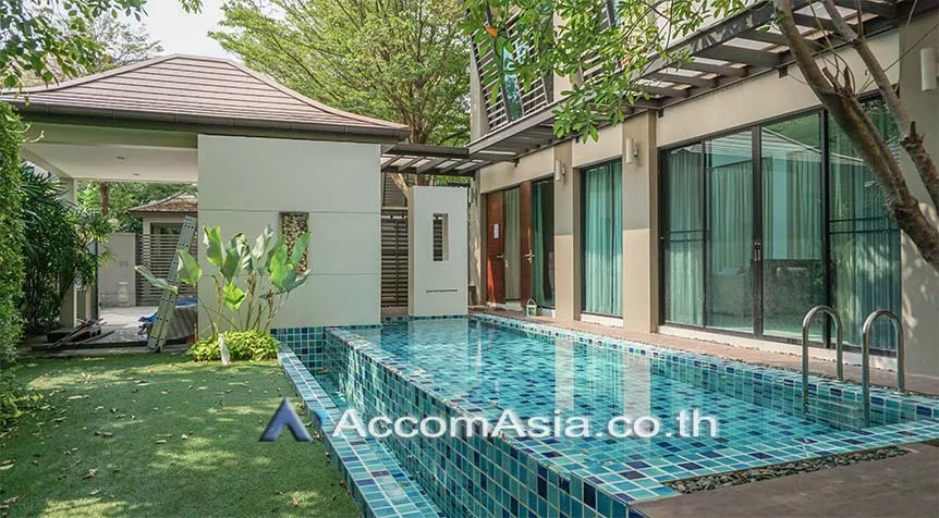 Private Swimming Pool |  Peaceful Living House  3 Bedroom for Rent BTS Thong Lo in Sukhumvit Bangkok