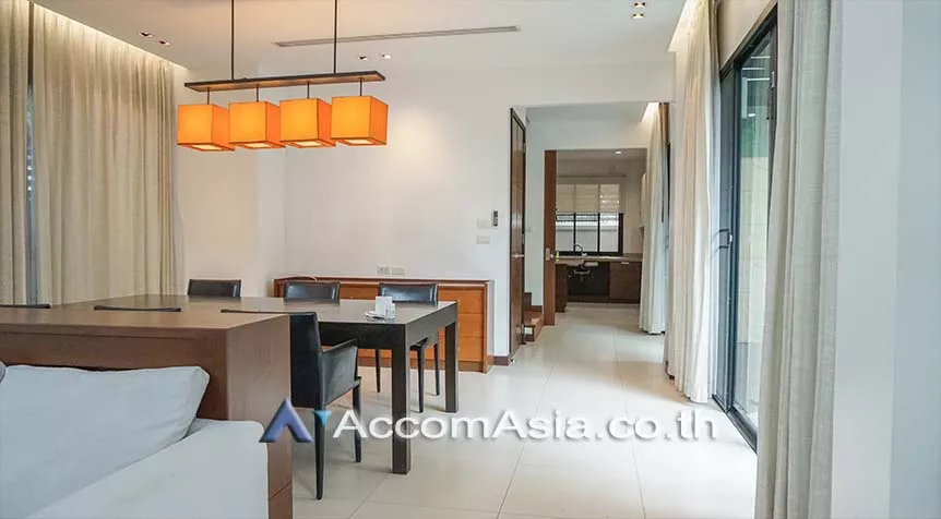 Private Swimming Pool |  3 Bedrooms  House For Rent in Sukhumvit, Bangkok  near BTS Thong Lo (AA11532)